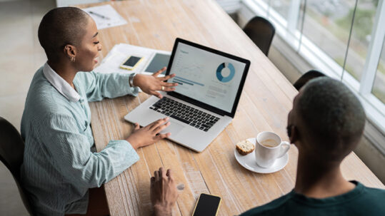 Why Store and District Managers struggle with CX data (and how to fix it)